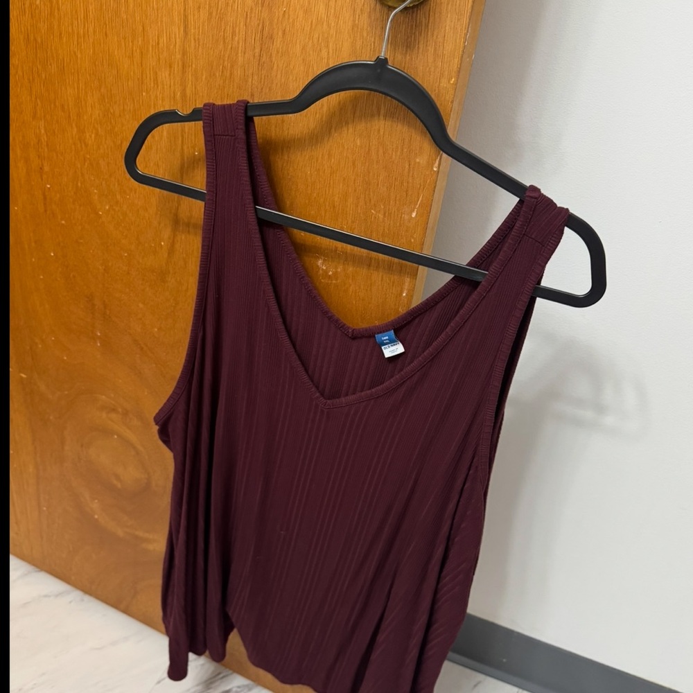 Old Navy Women's Deep Burgundy Tank Top